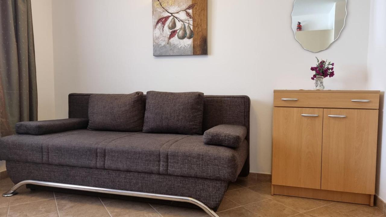 Apartmani Sidro Malinska Eksteriør bilde
