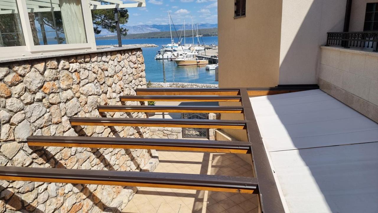 Apartmani Sidro Malinska Eksteriør bilde